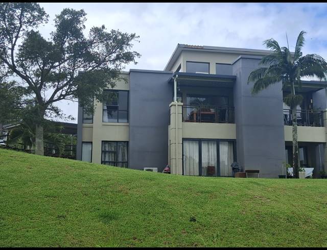 2 BEDROOM APARTMENT FOR SALE IN PALM LAKES ESTATE